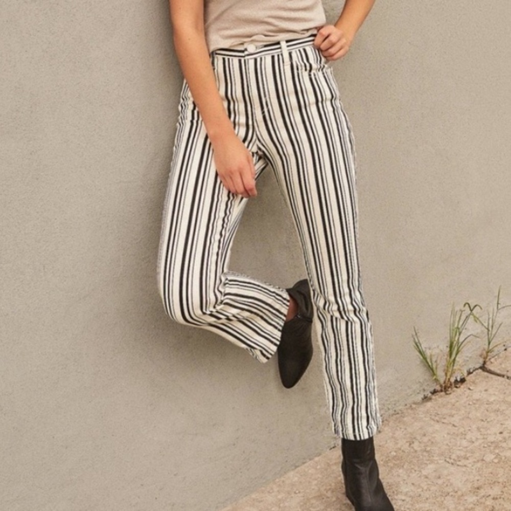 High Rise Cropped Kick Flare Striped Jeans - Picture 2 of 8